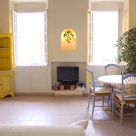 Very Charming Studio Apartment On Port In Cannes A Short Walk To Palais With Aircon And Internet 411 Екстер'єр фото