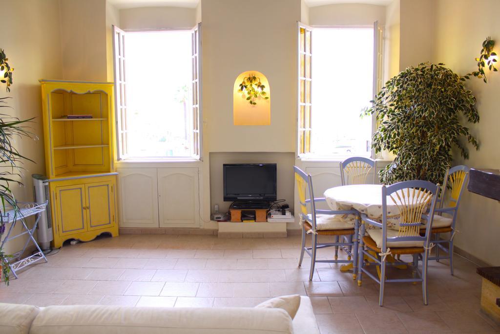 Very Charming Studio Apartment On Port In Cannes A Short Walk To Palais With Aircon And Internet 411 Екстер'єр фото