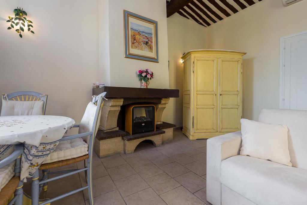 Very Charming Studio Apartment On Port In Cannes A Short Walk To Palais With Aircon And Internet 411 Екстер'єр фото