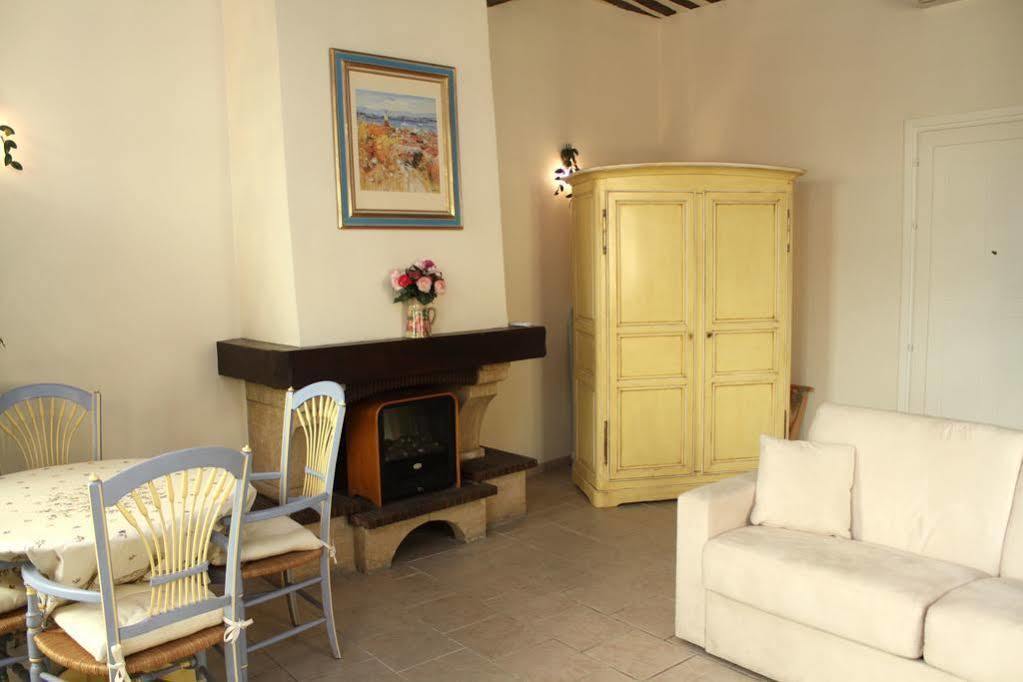 Very Charming Studio Apartment On Port In Cannes A Short Walk To Palais With Aircon And Internet 411 Екстер'єр фото