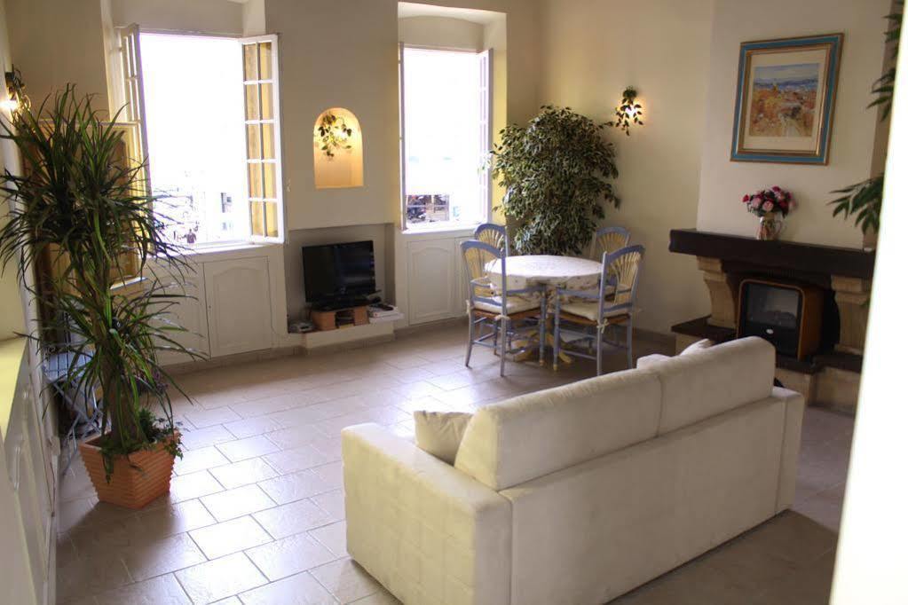 Very Charming Studio Apartment On Port In Cannes A Short Walk To Palais With Aircon And Internet 411 Екстер'єр фото